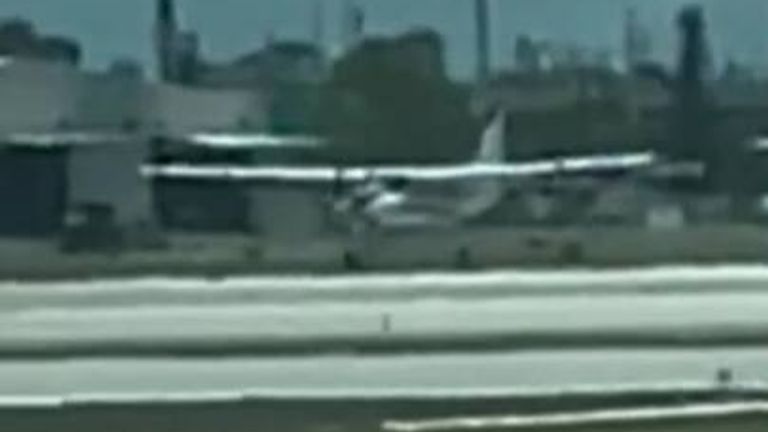 Passenger lands plane in Florida