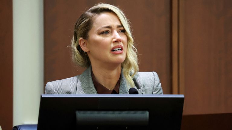 Actor Amber Heard testifies during the Depp vs Heard defamation trial at the Fairfax County Circuit Court in Fairfax, Virginia, U.S. May 26, 2022. Michael Reynolds/Pool via REUTERS
