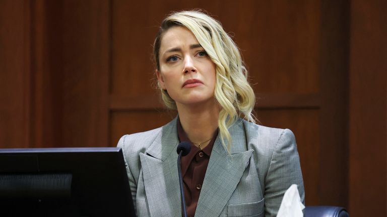 Actor Amber Heard testifies during the Depp vs Heard defamation trial at Fairfax County Court in Fairfax, Virginia, U.S. May 26, 2022. Michael Reynolds/Pool via REUTERS