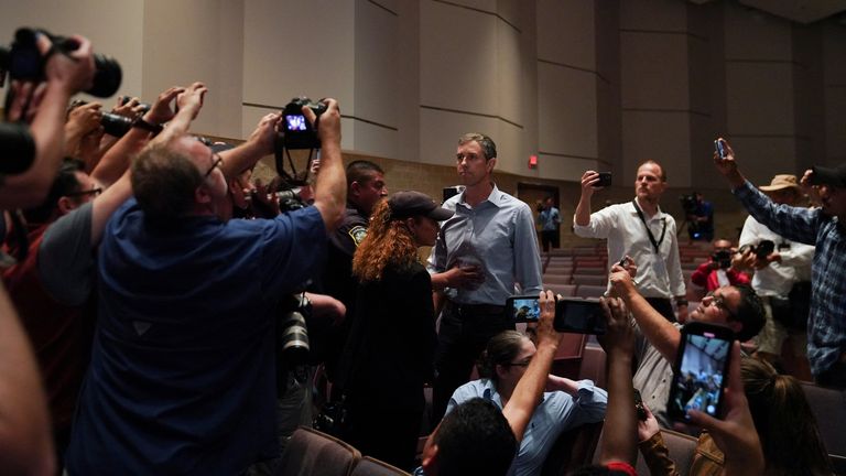 Texas Democratic gubernatorial candidate Beto O&#39;Rourke disrupts a press conference held by Governor Greg Abbott the day after a gunman killed 19 children and two teachers at Robb Elementary School in Uvalde, Texas, U.S. May 25, 2022. REUTERS/Veronica G. Cardenas