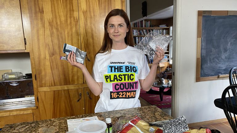 Bonnie Wright is supporting the Big Plastic Count organised by Greenpeace