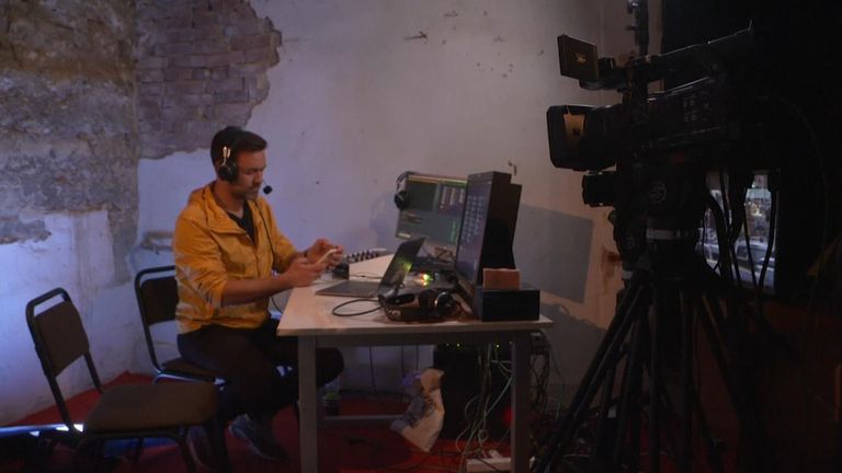Ukraine Eurovision commentator broadcasts from underground shelter 