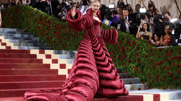 Gigi Hadid arrives at the In America: An Anthology of Fashion themed Met Gala at the Metropolitan Museum of Art in New York City, New York, U.S., May 2, 2022. REUTERS/Andrew Kelly TPX IMAGES OF THE DAY
