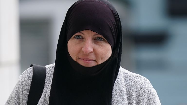 Lisa Smith Former Irish Soldier Convicted Of Being Islamic State