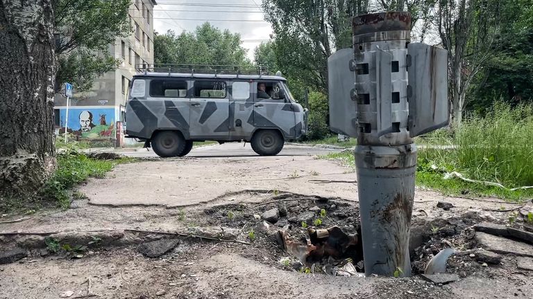 Rusya, yakındaki Severodonetsk'e yönelik saldırılarını sürdürürken Lysychansk şehrine bakıyor.  Fotoğraf: Christopher Cunnigham