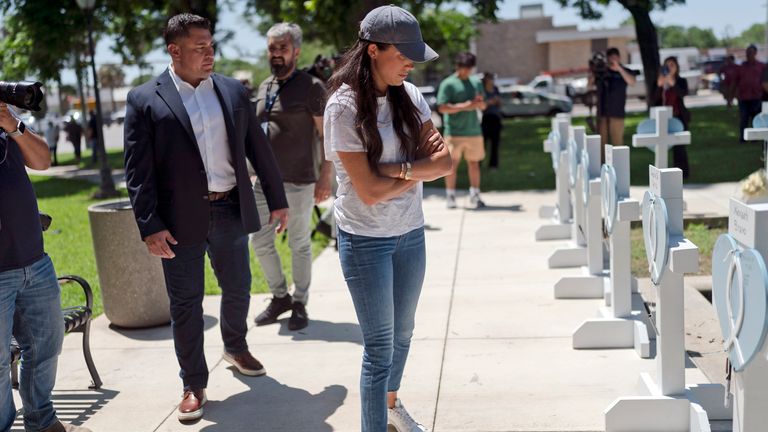 Meghan Markle, Duchess of Sussex, visits a memorial site, Thursday, May 26, 2022, honoring the victims killed in Tuesday's elementary school shooting in Uvalde, Texas,. (AP Photo/Jae C. Hong)