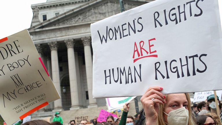 People protest after the leak of a draft majority opinion written by Justice Samuel Alito, preparing for a majority of the court to overturn the landmark Roe v. Wade abortion rights decision later this year, in New York City, U.S., May 3, 2022.  REUTERS/Yana Paskova