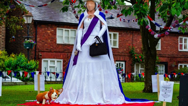 A life size knitted Queen and corgi in the village of Holmes Chapel in Cheshire, ahead of the Platinum Jubilee celebrations. Picture date: Tuesday May 31, 2022.

