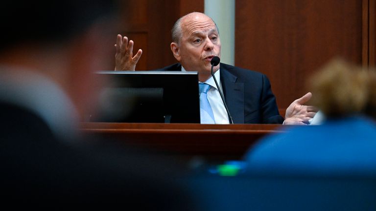 Richard Marks, a forensic technical expert, testifies in the courtroom at Fairfax County Circuit Court in Fairfax, Virginia, on May 24, 2022. - Actor Johnny Depp is suing his ex-wife Amber Heard for libel after she wrote an op-ed in the Washington Post in 2018 calling herself.. a public figure representing domestic abuse... (Photo by JIM WATSON/other sources) each other / AFP)