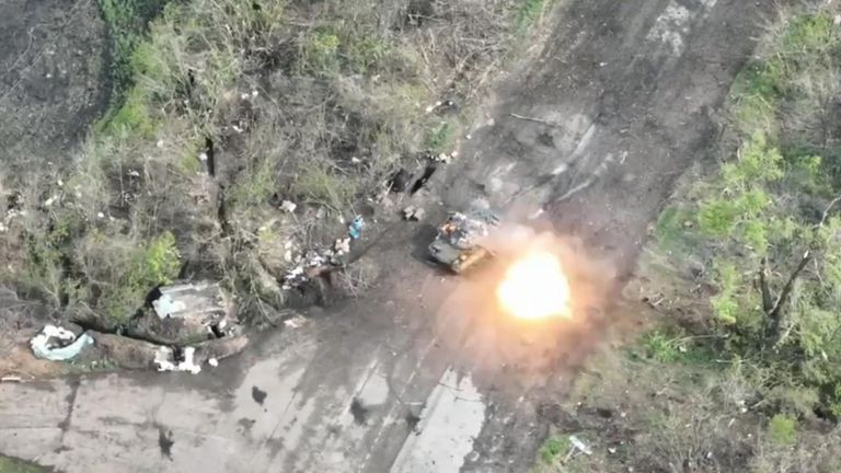 Ukrainian forces fire on Russian tank near border in Kharkiv Oblast