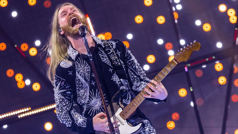 13 May 2022, Italy, Turin: Sam Ryder from Great Britain with the title "Space Man" with the title "Trenuletul" at the first dress rehearsal for the final of the Eurovision Song Contest (ESC) 2022. The international music competition will be held for the 66th time. On 14.05.2022, the winning title will be chosen in the final from a total of 40 music entries. Photo by: Jens B&#39;ttner/picture-alliance/dpa/AP Images