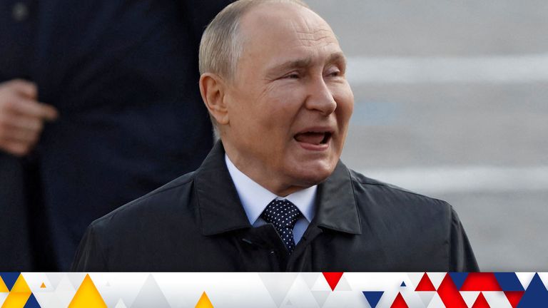 Vladimir Putin&#39;s face appeared puffy at the event, the expert said