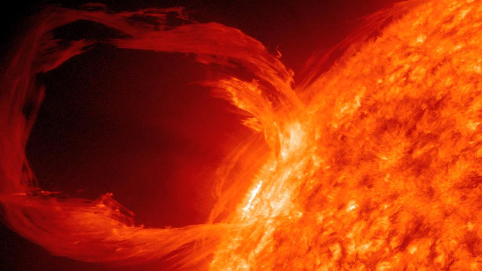 Scientists surprised as geomagnetic storm opens 'crack' in Earth's