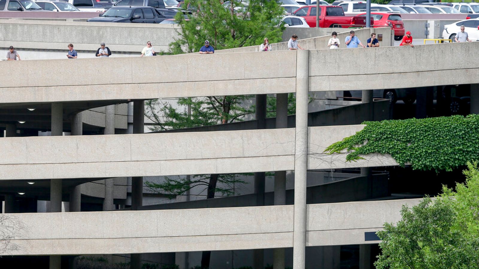 Four people killed in shooting at Oklahoma hospital campus in Tulsa