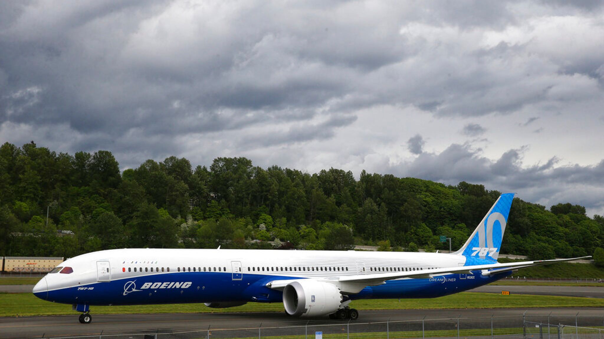 Boeing whistleblower claims 787 Dreamliner planes 'defective