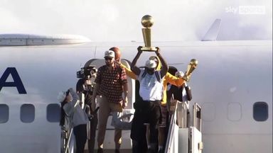 Warriors return home with Larry O'Brien trophy