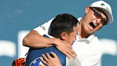 'Incredible scenes!' Haotong Li holes from 50 ft to win!