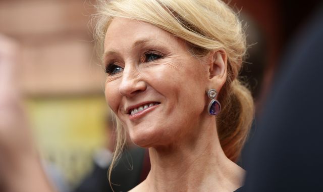 JK Rowling working with police over death threat after voicing support for Salman Rushdie - Vimarsana News