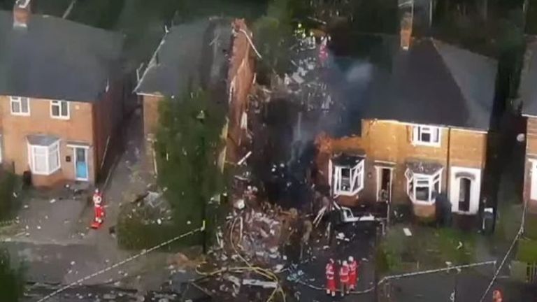 La suite de l'explosion d'une maison à Birmingham.  Photo : Service d'incendie des West Midlands 