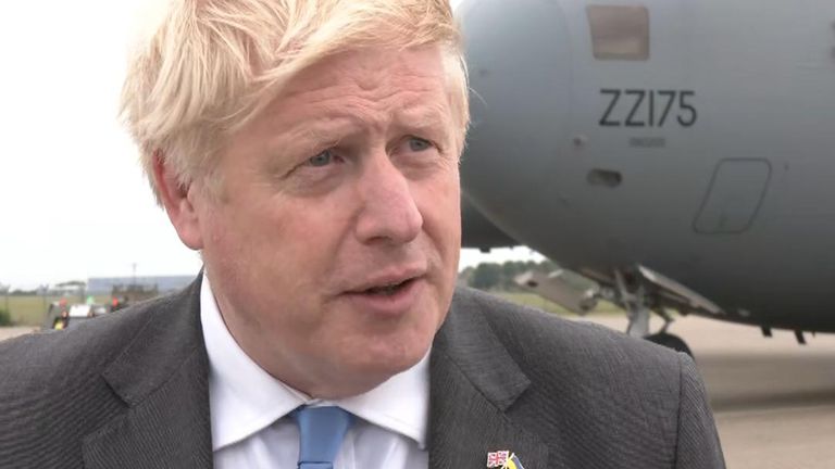 Hier, le Premier ministre Boris Johnson s'est retiré de manière inattendue d'une conférence à Doncaster pour se rendre à Kyiv.