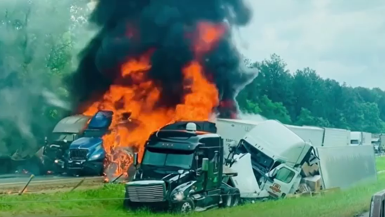 Pile-up crash in Arkansas