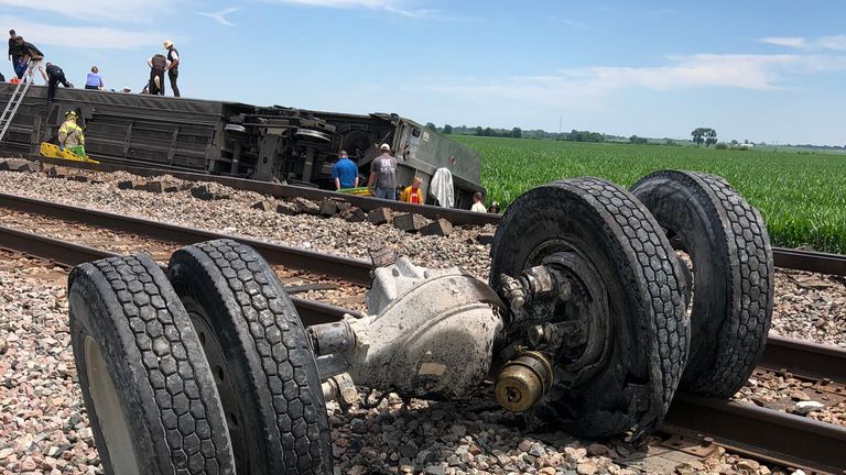 Passengers injured after Amtrak train travelling from Los Angeles to Chicago derails in Missouri. Pic: @cloudmarooned/Twitter