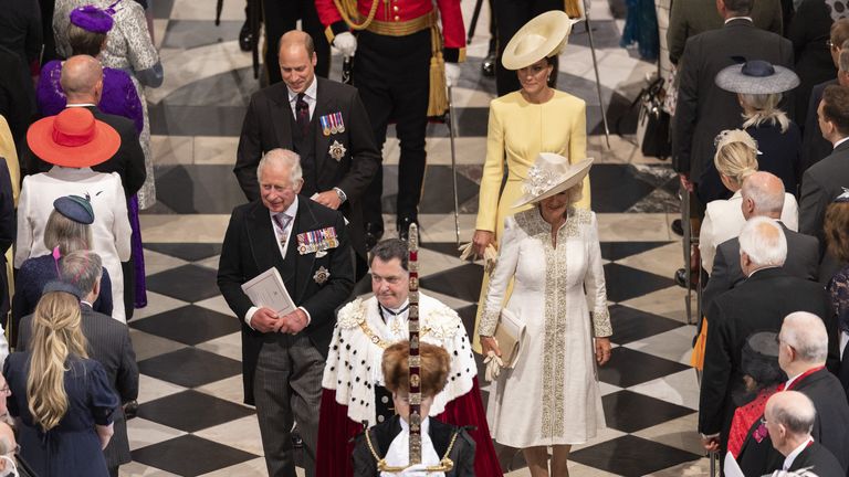 El duque y la duquesa de Cambridge, el príncipe de Gales y la duquesa de Cornualles salen del Servicio Nacional de Acción de Gracias en la Catedral de San Pablo en Londres en el segundo día de las celebraciones del Jubileo de Platino de la Reina Isabel II.  Imagen Fecha: viernes 3 junio, 2022.