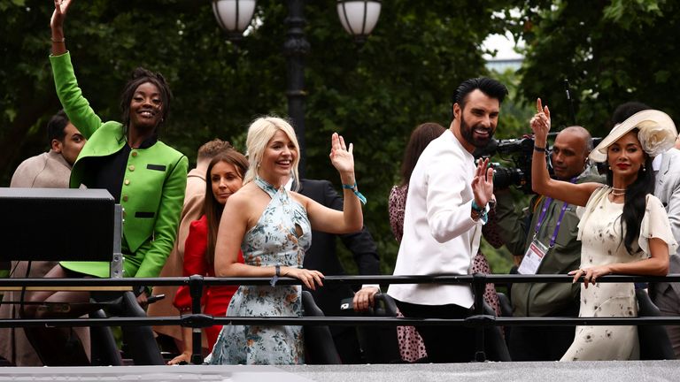 AJ Odudu, Holly Willoughby, Rylan Clark-Neal and Nicole Scherzinger take part in a parade during the Platinum Jubilee Pageant, marking the end of the celebrations for the Platinum Jubilee of Britain&#39;s Queen Elizabeth, in London, Britain, June 5, 2022. REUTERS/Henry Nicholls
