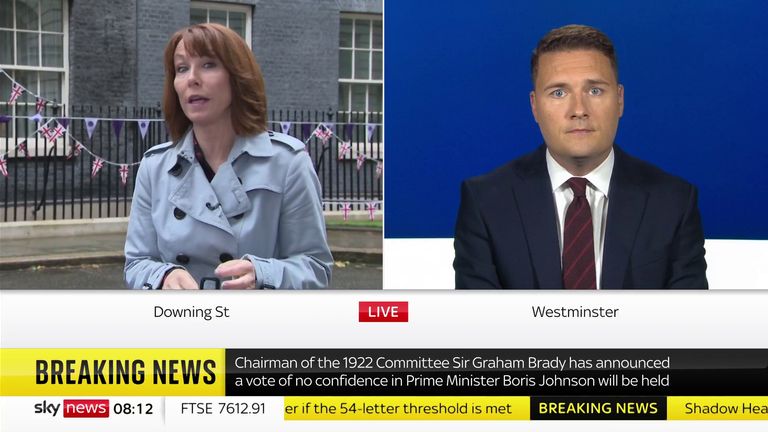 Kay Burley breaks the news of confidence vote in Boris Johnson&#39;s leadership live on air