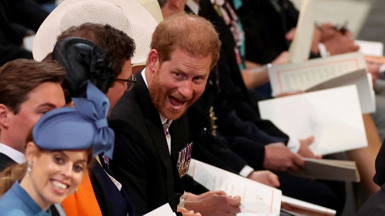 Britain&#39;s Prince Harry and Princess Beatrice react as they attend the National Service of Thanksgiving held at St Paul&#39;s Cathedral as part of celebrations marking the Platinum Jubilee of Britain&#39;s Queen Elizabeth, in London, Britain, June 3, 2022. REUTERS/Phil Noble/Pool
