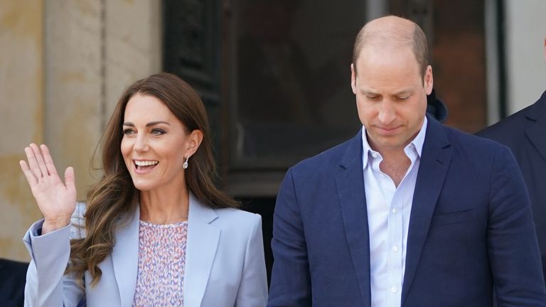 Prince William and Kate's first official joint portrait released | UK ...