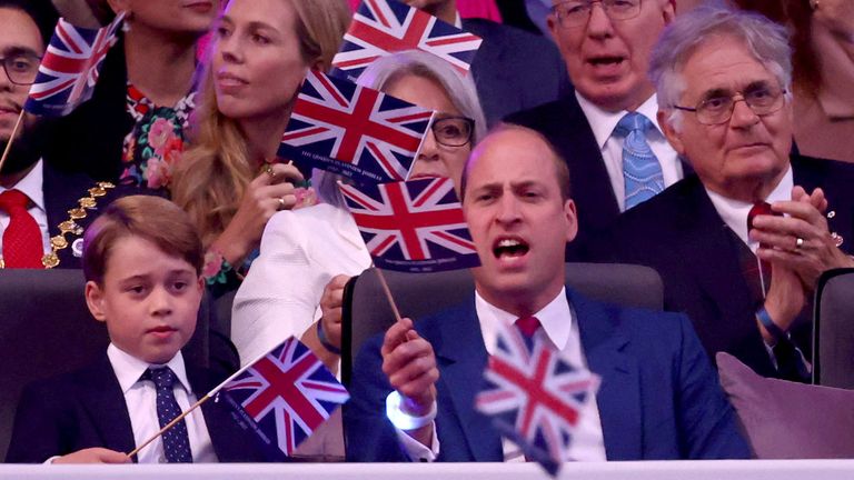 Britain&#39;s Prince William and Prince George watch the BBC Platinum Party at the Palace, as part of the Queen&#39;s Platinum Jubilee celebrations, in London, Britain June 4,, 2022. REUTERS/Henry Nicholls/Pool
