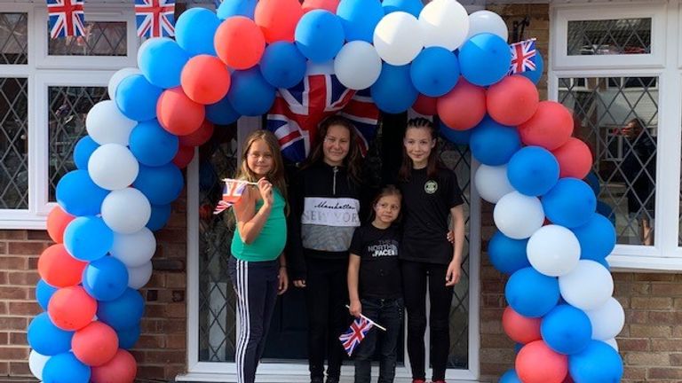 Lisa Lloyd-Smith from Tamworth in Staffordshire sent in this great balloon arch picture