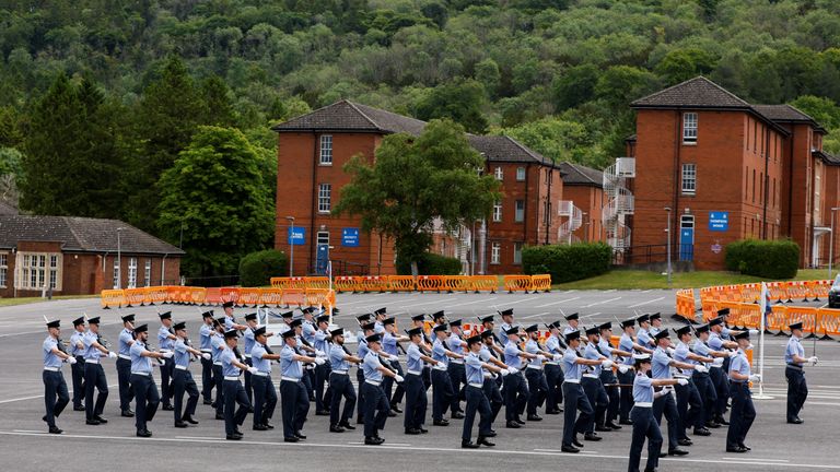 Members of the Royal Air Force (RAF) participate in the final preparations ahead of the Queen&#39;s Platinum Jubilee pageant in Buckinghamshire, Britain June 1, 2022. REUTERS/Andy Couldridge
