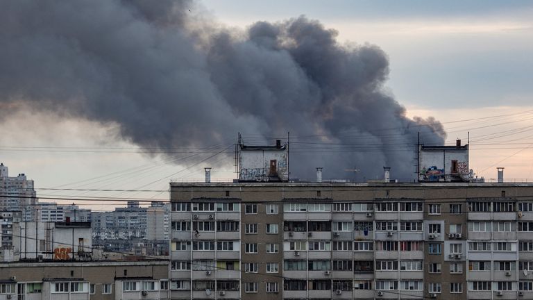 Smoke rises after missile strikes, as Russia&#39;s attack on Ukraine continues, in Kyiv, Ukraine June 5, 2022. REUTERS/Vladyslav Sodel
