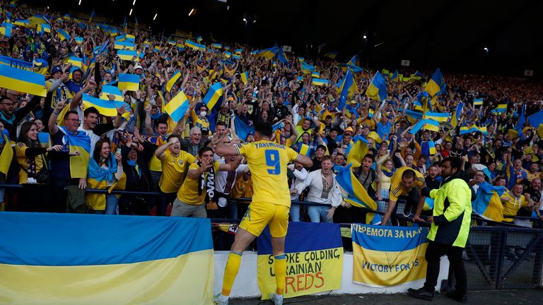 Soccer Football - World Cup - UEFA Qualifiers - Play-off Semi Final - Scotland v Ukraine - Hampden Park, Glasgow, Scotland, Britain - June 1, 2022 Ukraine&#39;s Roman Yaremchuk celebrates scoring their second goal with fans Action Images via Reuters/Lee Smith
