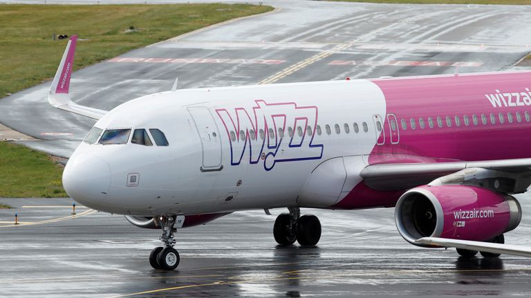 A Wizz Air Airbus A320 from Sofia, Bulgaria taxis to a gate after landing at Luton Airport after Wizz Air resumed flights today on some routes, following the outbreak of the coronavirus disease (COVID-19), Luton, Britain, May 1, 2020. REUTERS/Andrew Boyers