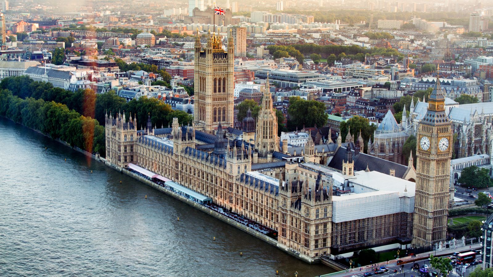 MPs and staff call for parliamentary authorities to urgently tackle abuse in Westminster