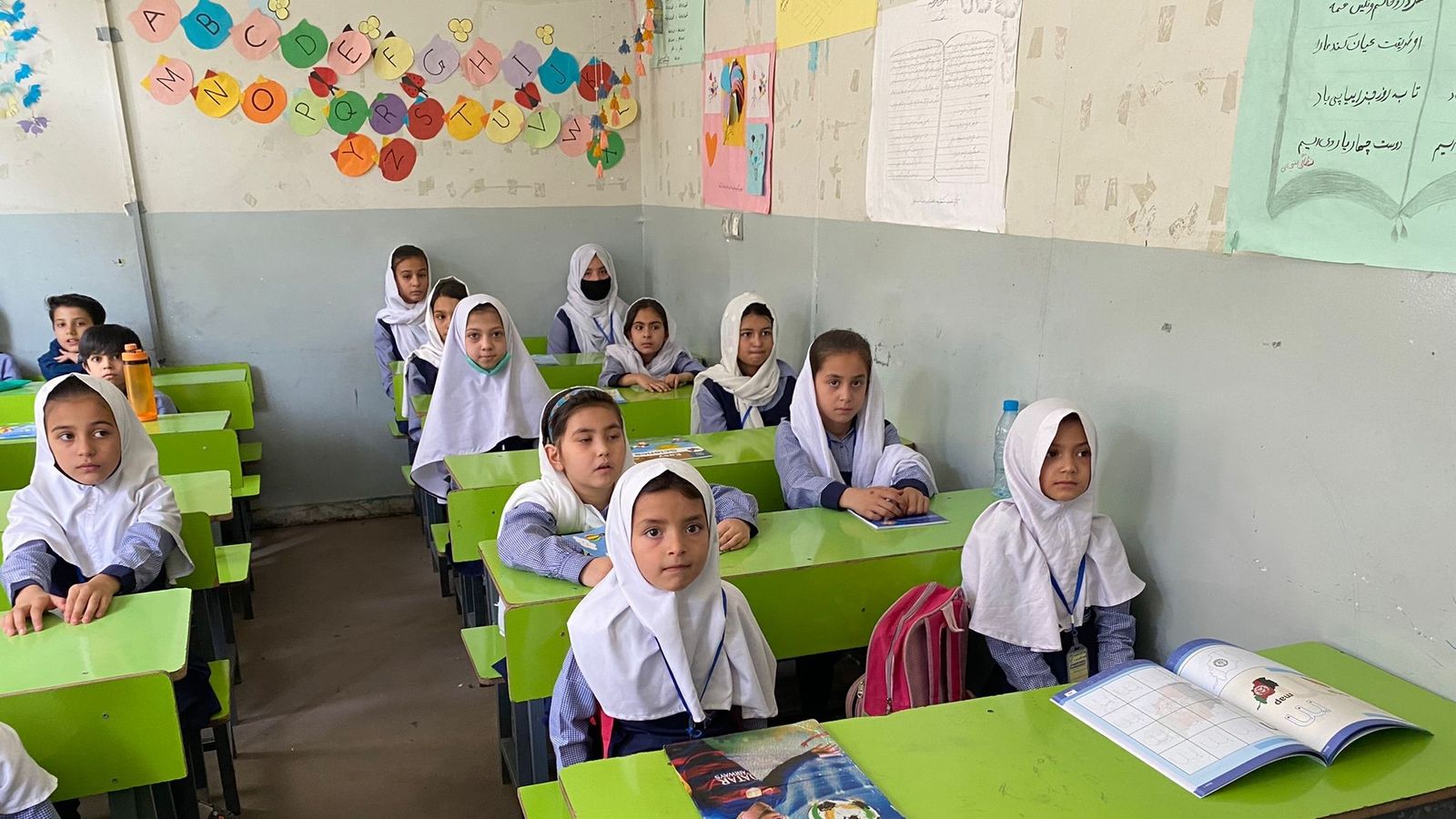 Afgańczycy czują się zdradzeni, ponieważ talibowie nadal uniemożliwiają dziewczętom uczęszczanie do szkoły średniej |  wiadomości ze świata