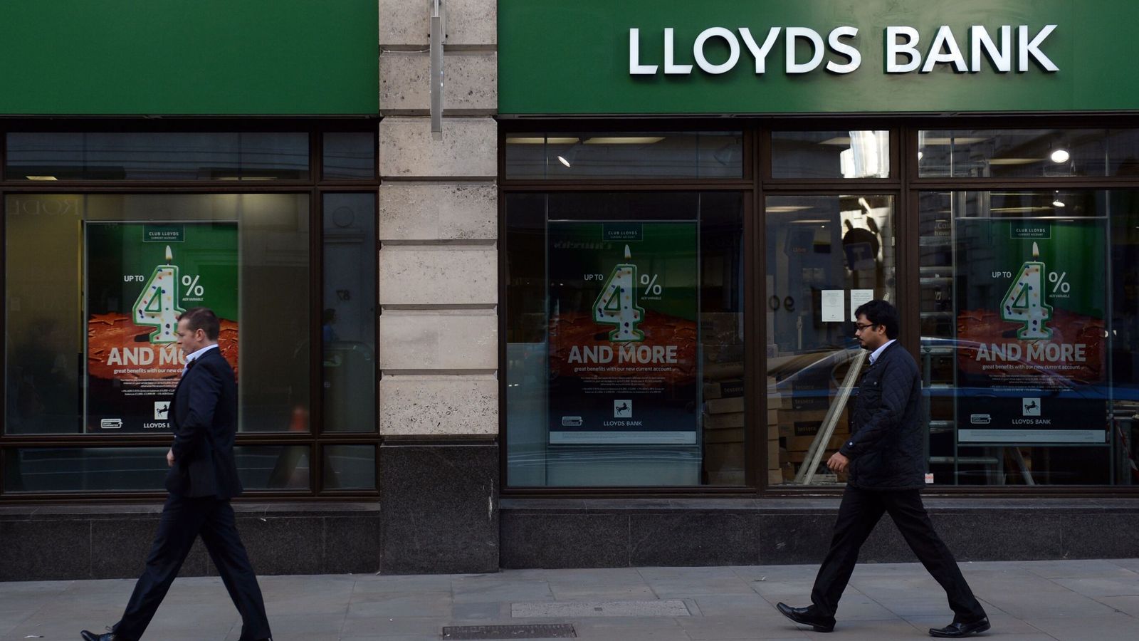 Lloyds hikes bonus pool by 12% despite flat profits of £6.9bn due to bad loan charge