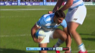 Carreras goes over for a second Pumas try