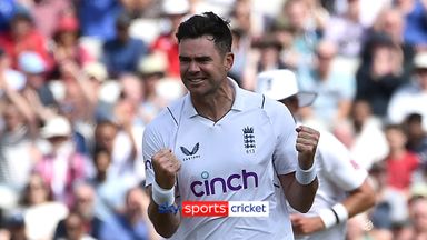 Anderson gives England early breakthrough!