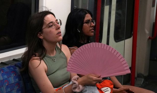 'Ferocious heat' could lead to deaths as UK braces for unprecedented temperatures - Vimarsana News