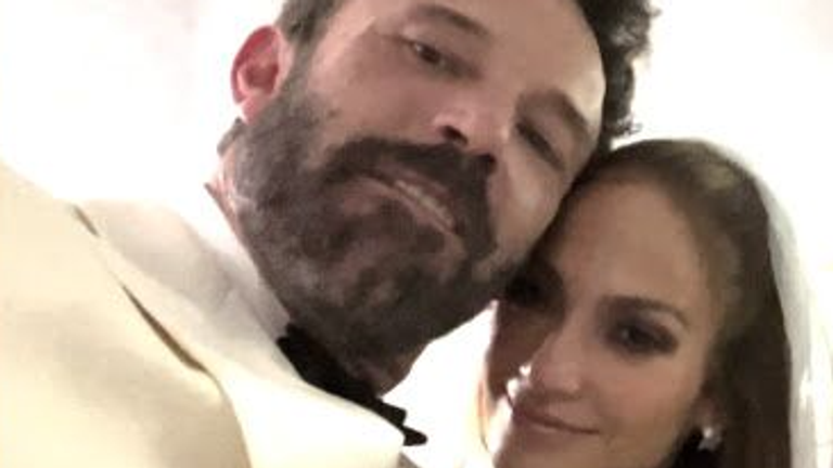 Jennifer Lopez and Ben Affleck. Pic: On The JLo