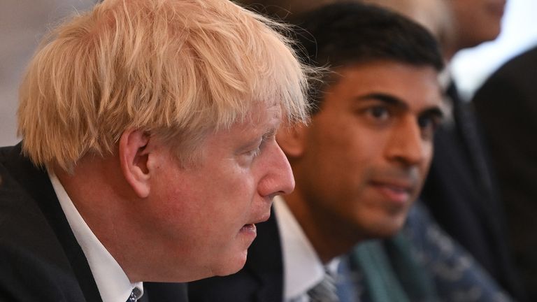 Le Premier ministre Boris Johnson tient une réunion du Cabinet au 10 Downing Street, Londres.  Date de la photo : mardi 5 juillet 2022.