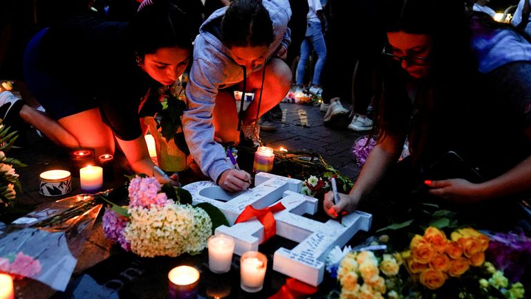 Chicago shooting vigil