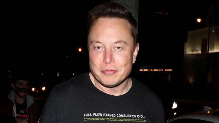July 10, 2022: Twitter prepares for legal action against Elon Musk following his official announcement to terminate his $ 44 billion acquisition deal.  - MAY 13, 2022: Elon Musk tweets that his $ 44 billion acquisition deal to buy Twitter is "temporarily on hold" waiting for new details on spam accounts.  - APRIL 25, 2022: Elon Musk - CEO of Tesla and SpaceX - finalizes his agreement to buy Twitter as the Board of Directors unanimously approves the sale worth nearly $ 44 billion.  - APRIL 14, 2022: - Elon Musk - CEO of Tesla and SpaceX - offers $ 43 billion - $ 54.20 per share - to buy 100% of Twitter so that it can be "transformed into a private company".  - APRIL 11, 2022: Elon Musk - CEO of Tesla and SpaceX - announces that he will NOT join the Twitter board, after all.  - APRIL 5, 2022: Elon Musk - CEO of Tesla and SpaceX - acquires a 9.2% stake in Twitter to become its largest shareholder and will be named a member of the Board of Directors.  - File Photo by: zz / Wil R / STAR MAX / IPx 2020 9/25/20 Elon Musk was seen on September 25, 2020 in Los Angeles, California.