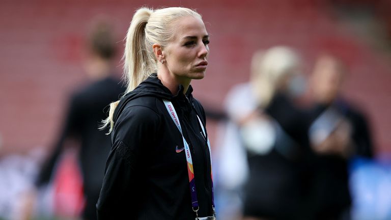 Soccer Football - Women&#39;s Euro 2022 - England Pitch Walk - Bramall Lane, Sheffield, Britain - July 25, 2022 England&#39;s Alex Greenwood during the pitch walk REUTERS/Molly Darlington
