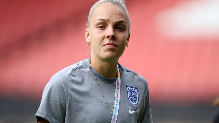 Soccer Football - Women's Euro 2022 - England Pitch Walk - Bramall Lane, Sheffield, Britain - July 25, 2022 England's Ellie Roebuck during the pitch walk REUTERS/Molly Darlington  