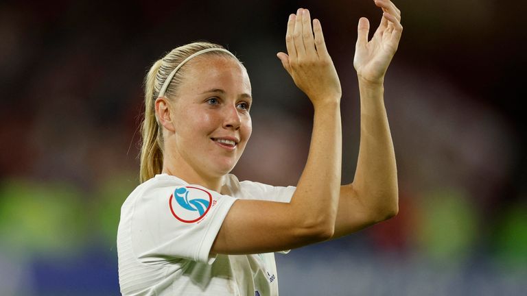 Soccer Football - Women&#39;s Euro 2022 - Semi Final - England v Sweden - Bramall Lane, Sheffield, Britain - July 26, 2022 England&#39;s Beth Mead celebrates after the match REUTERS/John Sibley
